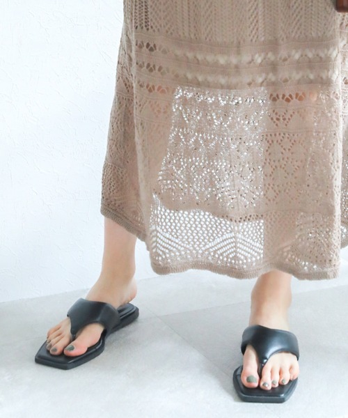 VIVIAN（ヴィヴィアン）の「スクエアトゥパデッド(パテッド)トングフラットサンダル（サンダル・レディース・ベージュ/グリーン/ブラック/イエロー/アイボリー・L/S/M/LL）」の17枚目の写真