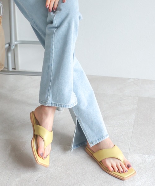 VIVIAN（ヴィヴィアン）の「スクエアトゥパデッド(パテッド)トングフラットサンダル（サンダル・レディース・ベージュ/グリーン/ブラック/イエロー/アイボリー・L/S/M/LL）」の10枚目の写真