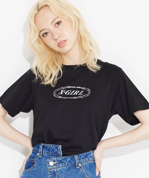 X-girl（エックスガール）の「BARBED WIRE LOGO S/S GIRLS TEE/エックスガールロゴ　コンパクトTシャツ（Tシャツ/カットソー・レディース・ホワイト/ブラック/ブラウン・M/S）」の3枚目の写真