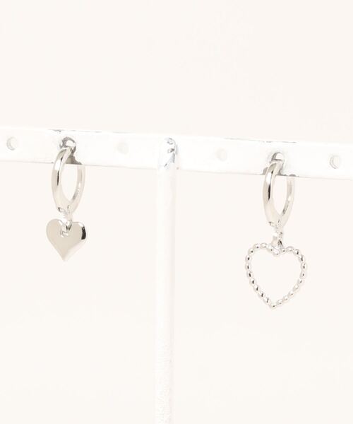 meJane(ミージェーン)の「ハートピアス2点セット【ZOZOTOWN限定】(ピアス(両耳用)・レディース・シルバー・FREE)」の6枚目の写真