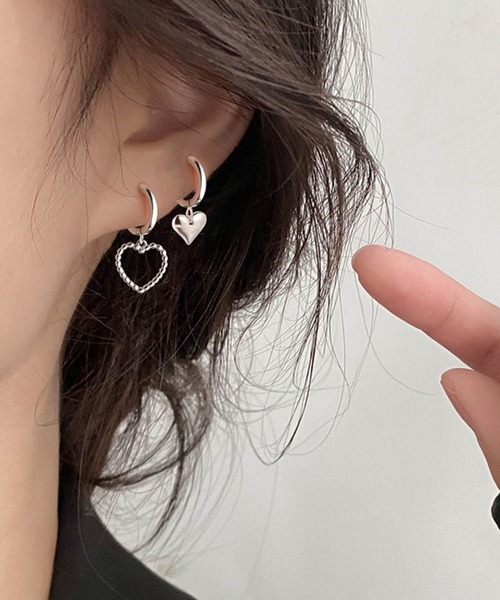 meJane(ミージェーン)の「ハートピアス2点セット【ZOZOTOWN限定】(ピアス(両耳用)・レディース・シルバー・FREE)」の1枚目の写真