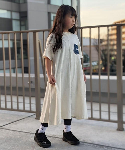 Lee（リー）の「Lee/リー　キッズ　デニムポケットワンピース（ワンピース・キッズ・ホワイト/ブラック/ブルー・150/130）」の18枚目の写真