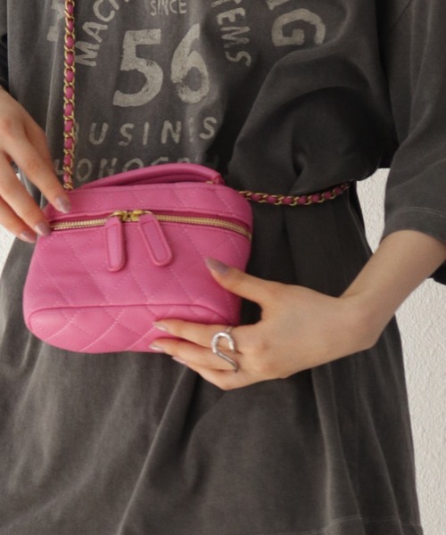 Shelly island（シェリーアイランド）の「ミニキルティングチェーンバッグ（ショルダーバッグ・レディース・ホワイト/ブラック/ピンク/グリーン・FREE）」の18枚目の写真