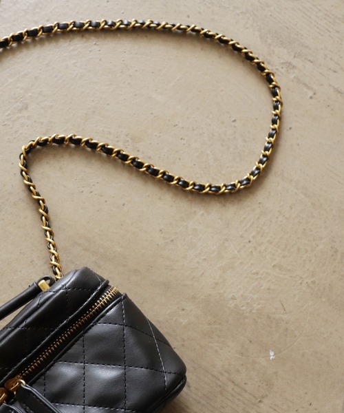 Shelly island（シェリーアイランド）の「ミニキルティングチェーンバッグ（ショルダーバッグ・レディース・ホワイト/ブラック/ピンク/グリーン・FREE）」の7枚目の写真