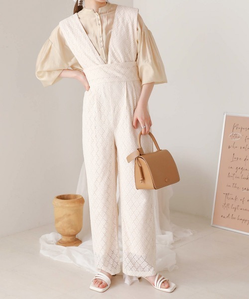 Bab（バブ）の「２WAYレースオールインワン（サロペット/オーバーオール・レディース・ブラック/オフホワイト・M）」の4枚目の写真