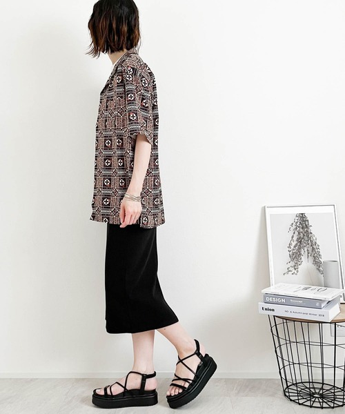 Ritzy(リッツィー)の「ポリ総柄 オープンカラーシャツSS レディース メンズ(シャツ/ブラウス・メンズ・ホワイト/ホワイト系その他/ホワイト×ブラック/ブラック/ブラック×グレー/ブラックミックス/ブラック×シルバー/ベージュ/ラベンダー/イエロー/ブラック系その他/ホワイト系その他2/ホワイト系その他4/ホワイト系その他3/ブラック系その他2/サックスブルー・MEDIUM/LARGE/X-LARGE)」の18枚目の写真