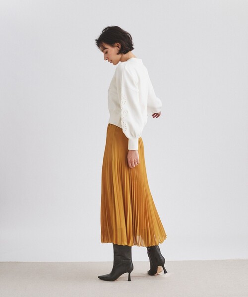 GRACE CONTINENTAL（グレースコンチネンタル）の「コード刺繍ニットカーディガン（カーディガン/ボレロ・レディース・ブラック/ホワイト・36）」の3枚目の写真