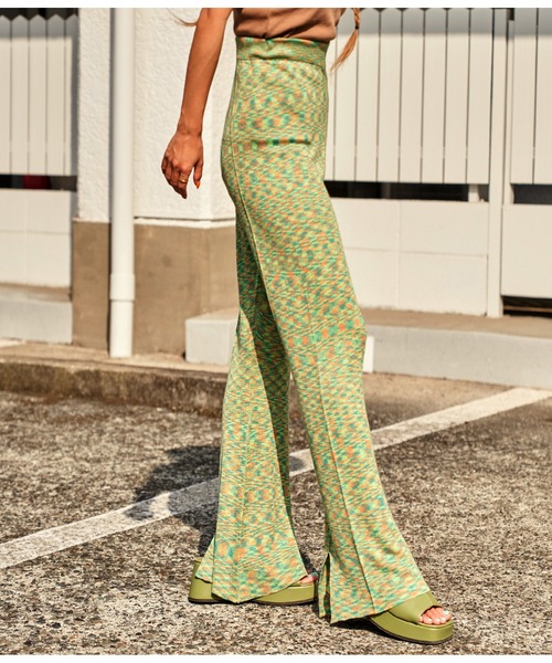 anap mimpi（アナップミンピ）の「段染め柄バックスリットフレアパンツ（その他パンツ・レディース・オレンジ/グリーン・FREE）」の3枚目の写真