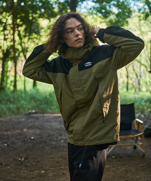 OUTDOOR PRODUCTS APPAREL(アウトドアプロダクツアパレル)の「切り替えマウンテンパーカー 撥水 透湿 UVカット ユニセックス(マウンテンパーカー・メンズ・ブラック/カーキ/ベージュ/ネイビー/ライトベージュ/グリーン/チャコールグレー・X-LARGE/SMALL/MEDIUM/LARGE)」の15枚目の写真