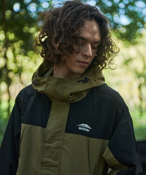 OUTDOOR PRODUCTS APPAREL(アウトドアプロダクツアパレル)の「切り替えマウンテンパーカー 撥水 透湿 UVカット ユニセックス(マウンテンパーカー・メンズ・ブラック/カーキ/ベージュ/ネイビー/ライトベージュ/グリーン/チャコールグレー・X-LARGE/SMALL/MEDIUM/LARGE)」の18枚目の写真