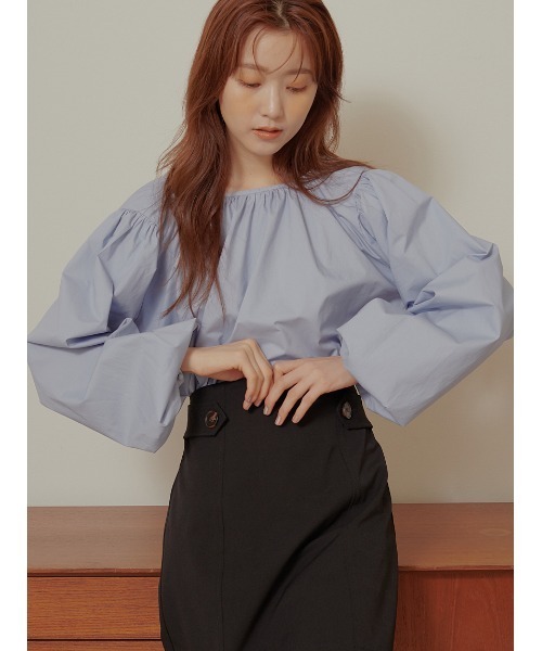 Stylevoice for xxx（スタイルヴォイスフォー）の「ボリュームスリーブギャザーブラウス（シャツ/ブラウス・レディース・ブルー/ホワイト・FREE）」の3枚目の写真