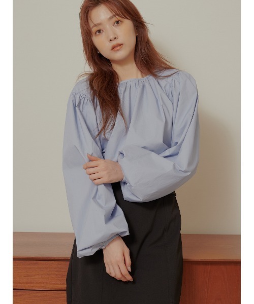 Stylevoice for xxx（スタイルヴォイスフォー）の「ボリュームスリーブギャザーブラウス（シャツ/ブラウス・レディース・ブルー/ホワイト・FREE）」の4枚目の写真