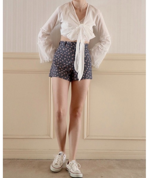 epine（エピヌ）の「e flower embroidery short pants black（デニムパンツ・レディース・ブラック・S/M）」の3枚目の写真