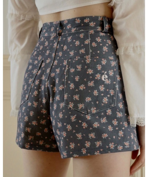 epine（エピヌ）の「e flower embroidery short pants black（デニムパンツ・レディース・ブラック・S/M）」の10枚目の写真