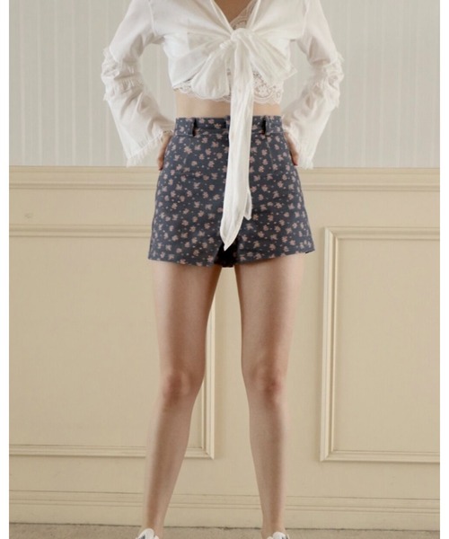 epine（エピヌ）の「e flower embroidery short pants black（デニムパンツ・レディース・ブラック・S/M）」の8枚目の写真
