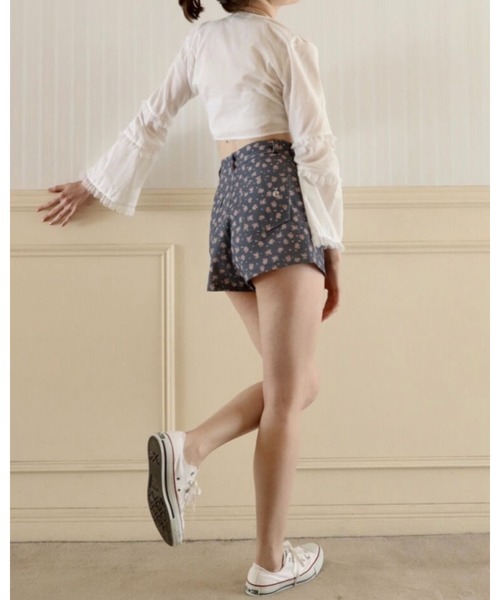 epine（エピヌ）の「e flower embroidery short pants black（デニムパンツ・レディース・ブラック・S/M）」の4枚目の写真