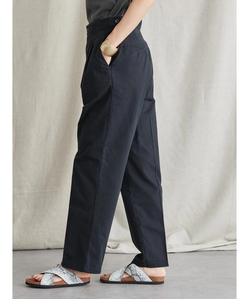 AMERICAN HOLIC(アメリカンホリック)の「綿ツイルタックパンツ(その他パンツ・レディース・ブラック/キャメル・L/M/S)」の6枚目の写真