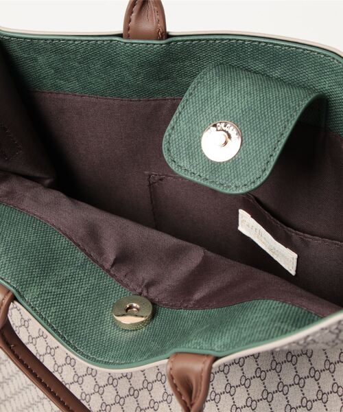 earth music&ecology(アースミュージックアンドエコロジー)の「キューブショルダートート(トートバッグ・レディース・ベージュ/ダークブラウン・FREE)」の12枚目の写真