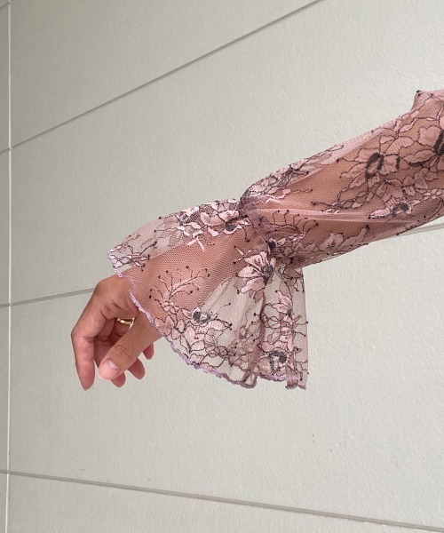 AMAIL(アマイル)の「Mature sweet lace cloth(シャツ/ブラウス・レディース・ピンク/ブラック/ベージュ・FREE)」の22枚目の写真