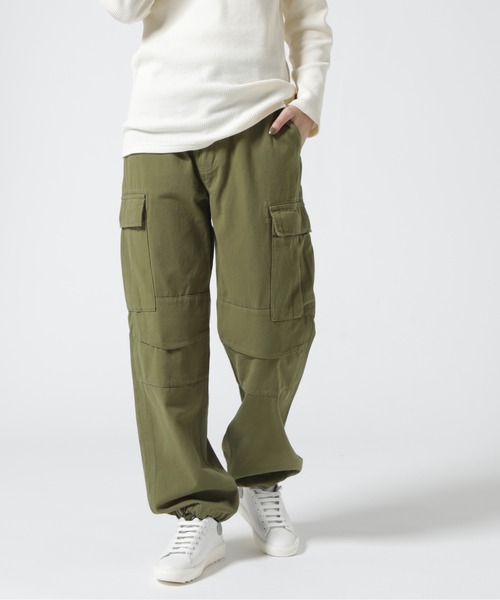AVIREX（アヴィレックス）の「CARGO PANTS/ カーゴパンツ（カーゴパンツ・レディース・オリーブ系/レンガ/ブラック・L/M/S）」の2枚目の写真