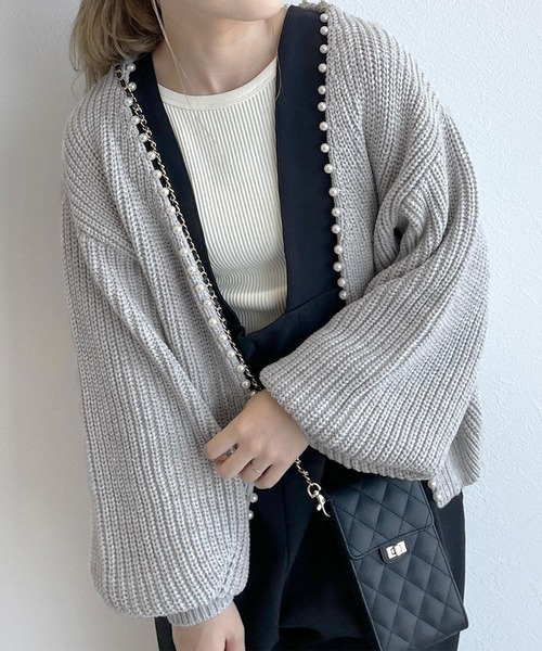 w closet(ダブルクローゼット)の「パール付カーディガン(カーディガン/ボレロ・レディース・オフホワイト/グレー/ブラック/ベージュ・FREE)」の3枚目の写真