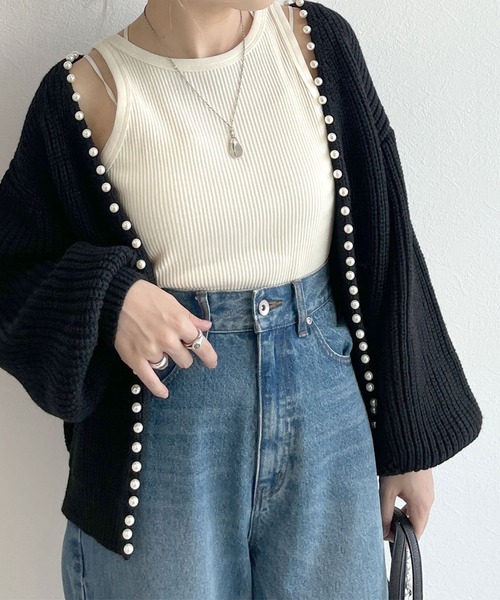 w closet(ダブルクローゼット)の「パール付カーディガン(カーディガン/ボレロ・レディース・オフホワイト/グレー/ブラック/ベージュ・FREE)」の1枚目の写真