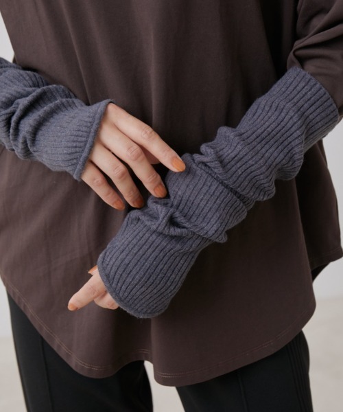 NERGY（ナージー）の「ニットアームガード（手袋・レディース・チャコールグレー/ブルー/オフホワイト・FREE）」の10枚目の写真
