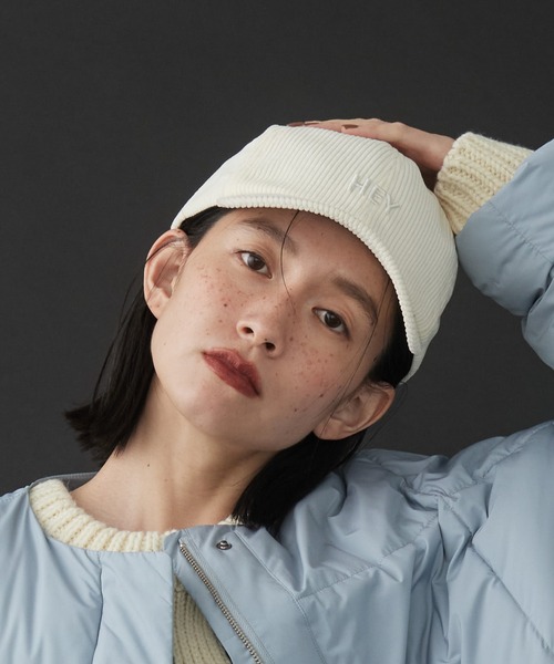 AMERICAN HOLIC（アメリカンホリック）の「コーデュロイキャップ（キャップ・レディース・ベージュ/ブラック/アイボリー/テラコッタ・FREE）」の2枚目の写真