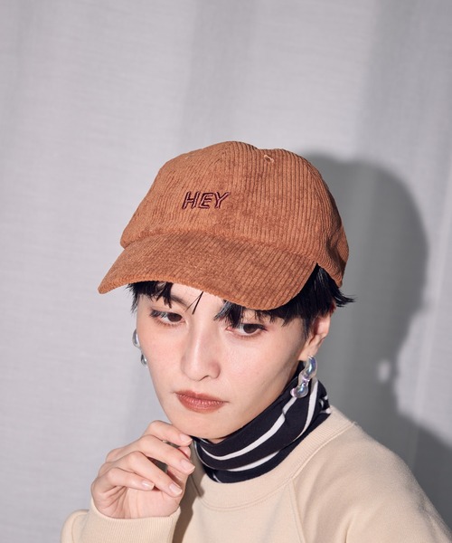 AMERICAN HOLIC（アメリカンホリック）の「コーデュロイキャップ（キャップ・レディース・ベージュ/ブラック/アイボリー/テラコッタ・FREE）」の3枚目の写真