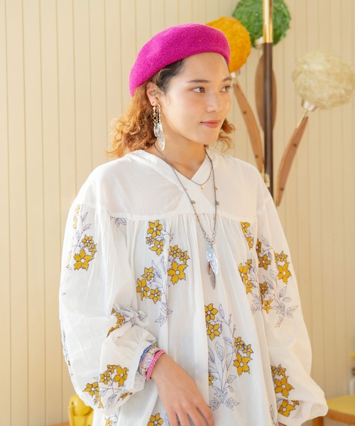 チャイハネ（チャイハネ）の「【チャイハネ】蝶透かしモチーフ2連ネックレス（ネックレス・レディース・ゴールド/ブラック・FREE）」の4枚目の写真