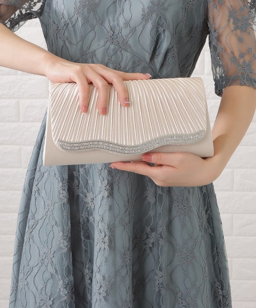 Lace Ladies(レースレディース)の「サテンプリーツパーティーバッグ(クラッチバッグ・レディース・ブラック/ベージュ/シルバー・FREE)」の12枚目の写真
