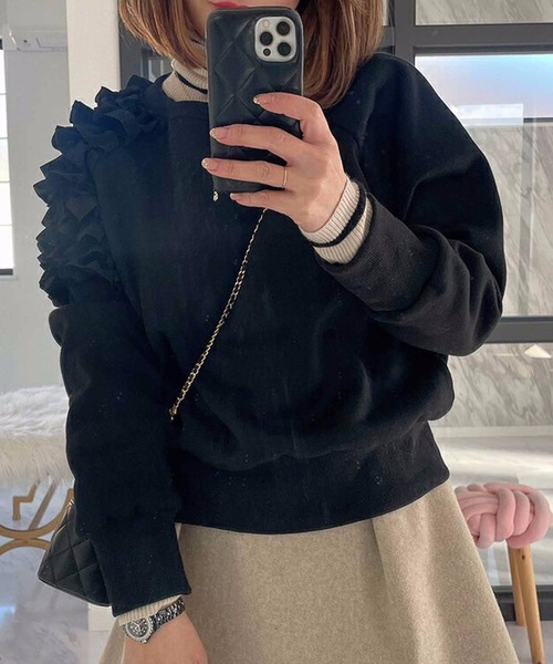 M y u(ミュー)の「ショルダー フリル 裏起毛 プルオーバー(スウェット・レディース・アイボリー系3/ブラック系2/ブラック系3/ブラック/アイボリー/アイボリー系2・FREE)」の10枚目の写真