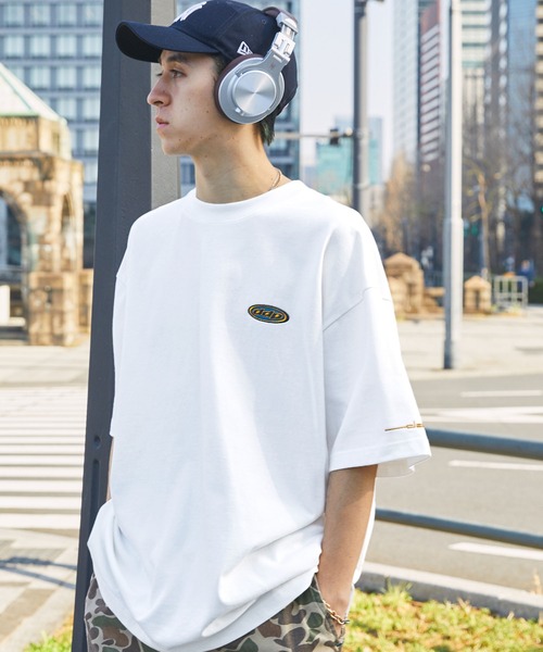 ddp(ディーディーピー)の「DDP/ディーディーピー 別注 サークルロゴ刺繍 ヘビーウェイト ビッグシルエット半袖Tシャツ(Tシャツ/カットソー・メンズ・オフホワイト/ブルー/アッシュグレー/ブラック/ネイビー/ブラック系/ベージュ系/パープル系/ホワイト系/ホワイト系1/ネイビー系1/ブラウン/ブラウン系/ワイン系/ホワイト系2/ブラック系2/ネイビー系2/チャコール・M/L)」の19枚目の写真