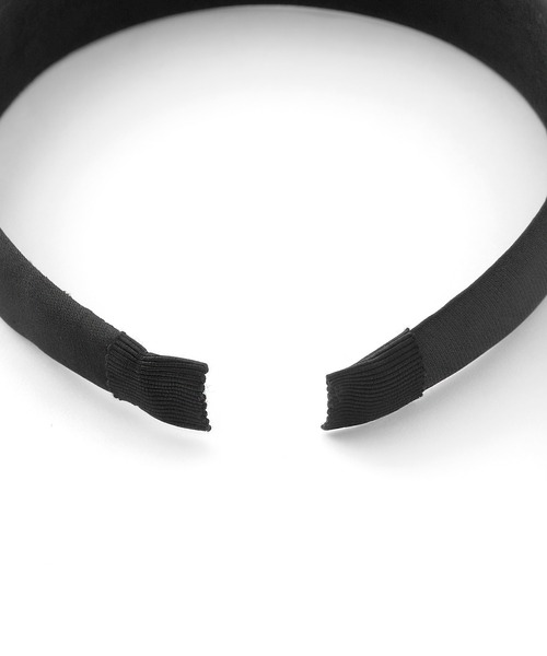 ANEMONE（アネモネ）の「サテン調ワイドカチューシャ（カチューシャ・レディース・ブラック・FREE）」の2枚目の写真