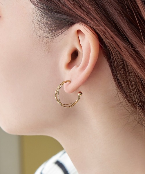 Phoebe(フィービィー)の「【金属アレルギー対応】クロッシングトリニティーラインピアス(ピアス(両耳用)・レディース・ピンクゴールド/イエローゴールド・FREE)」の11枚目の写真