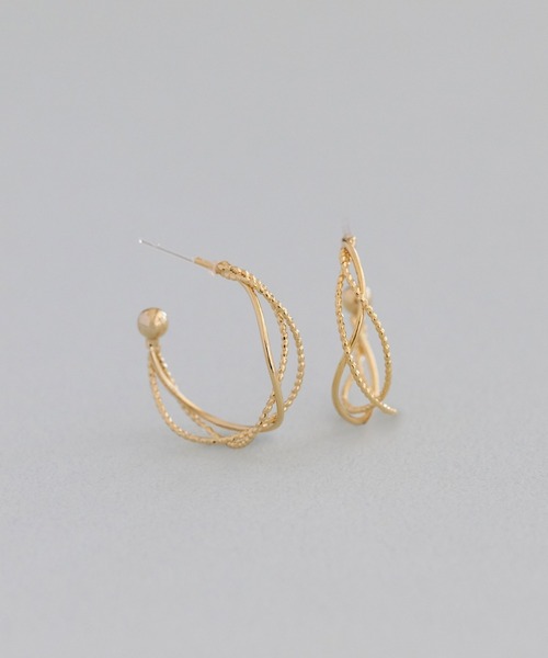 Phoebe(フィービィー)の「【金属アレルギー対応】クロッシングトリニティーラインピアス(ピアス(両耳用)・レディース・ピンクゴールド/イエローゴールド・FREE)」の3枚目の写真