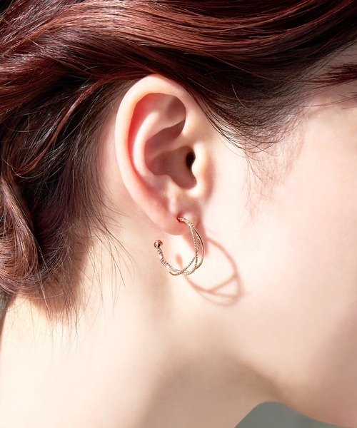 Phoebe(フィービィー)の「【金属アレルギー対応】クロッシングトリニティーラインピアス(ピアス(両耳用)・レディース・ピンクゴールド/イエローゴールド・FREE)」の8枚目の写真