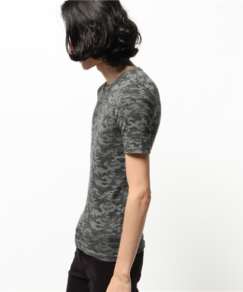 NO ID.(ノーアイディ)の「21フライスカモフラ半袖CネックTシャツ(Tシャツ/カットソー・メンズ・グレー・2/1/3)」の3枚目の写真