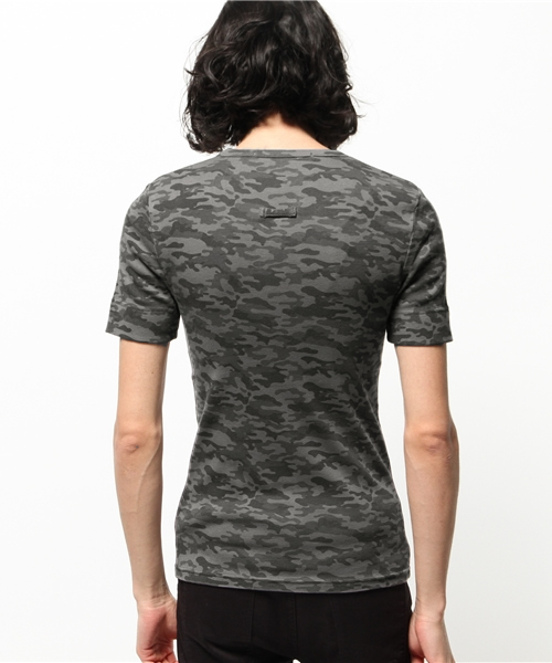 NO ID.(ノーアイディ)の「21フライスカモフラ半袖CネックTシャツ(Tシャツ/カットソー・メンズ・グレー・2/1/3)」の4枚目の写真