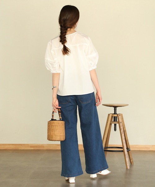 aity(アイティ)の「ストレッチデニムベイカーパンツ(デニムパンツ・レディース・ブルー/ワンウォッシュ/ネイビー・M)」の7枚目の写真