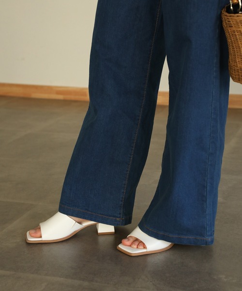 aity(アイティ)の「ストレッチデニムベイカーパンツ(デニムパンツ・レディース・ブルー/ワンウォッシュ/ネイビー・M)」の14枚目の写真