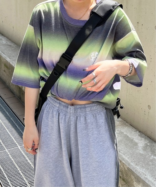 sedacle(セダクル)の「グラデーションTシャツ(Tシャツ/カットソー・メンズ・パープル/レッド/ピンク・MEDIUM/LARGE)」の1枚目の写真