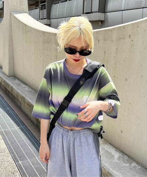 sedacle(セダクル)の「グラデーションTシャツ(Tシャツ/カットソー・メンズ・パープル/レッド/ピンク・MEDIUM/LARGE)」の5枚目の写真
