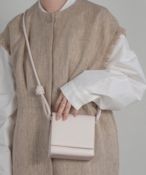 lawgy（ラウジー）の「2way mini shoulder bag（ショルダーバッグ・レディース・ブラック/ブルー/ホワイト・FREE）」の2枚目の写真