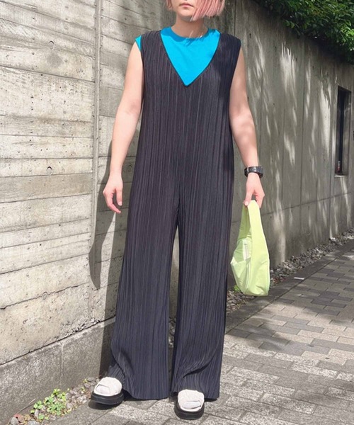 ANAP（アナップ）の「ランダムプリーツオールインワン（つなぎ/オールインワン・レディース・オレンジ/ブルー/ブラック/ベージュ・S/M）」の8枚目の写真