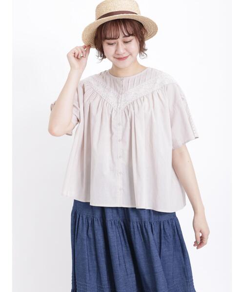 Samansa Mos2（サマンサ モスモス）の「切替レースブラウス（シャツ/ブラウス・レディース・ベージュ/オフホワイト/ブラック・F）」の3枚目の写真