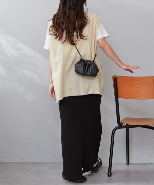 CIAOPANIC TYPY(チャオパニックティピー)の「リネン混スタンドZIPミリタリーベスト(ベスト・レディース・カーキ/ブラック/ベージュ・FREE)」の6枚目の写真