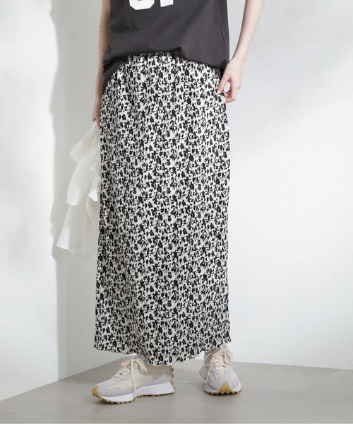 N.(N. Natural Beauty Basic)(エヌエヌナチュラルビューティーベーシック)の「◆花柄ナロープリーツスカート(スカート・レディース・ホワイト系その他/ブラック系その他・MEDIUM)」の16枚目の写真