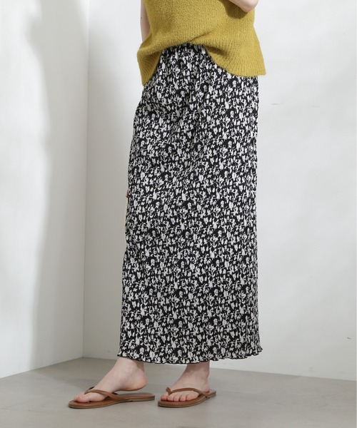 N.(N. Natural Beauty Basic)(エヌエヌナチュラルビューティーベーシック)の「◆花柄ナロープリーツスカート(スカート・レディース・ホワイト系その他/ブラック系その他・MEDIUM)」の22枚目の写真