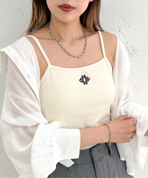 apres jour mignon(アプレジュールミニョン)の「ロゴ刺繍カップ付きキャミソール【ZOZOTOWN限定アイテム】(キャミソール・レディース・アイボリー/ブラック系その他/ブルー/ネイビー/ブラック/グレイッシュベージュ・X-LARGE/フリー)」の7枚目の写真
